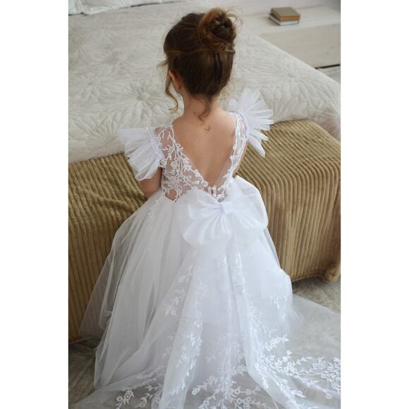 Ellie Dresses Flower Girl 12-24 Lace Tulle Skirt Train Ivory/white NEW $175.00 - Picture 2 of 5